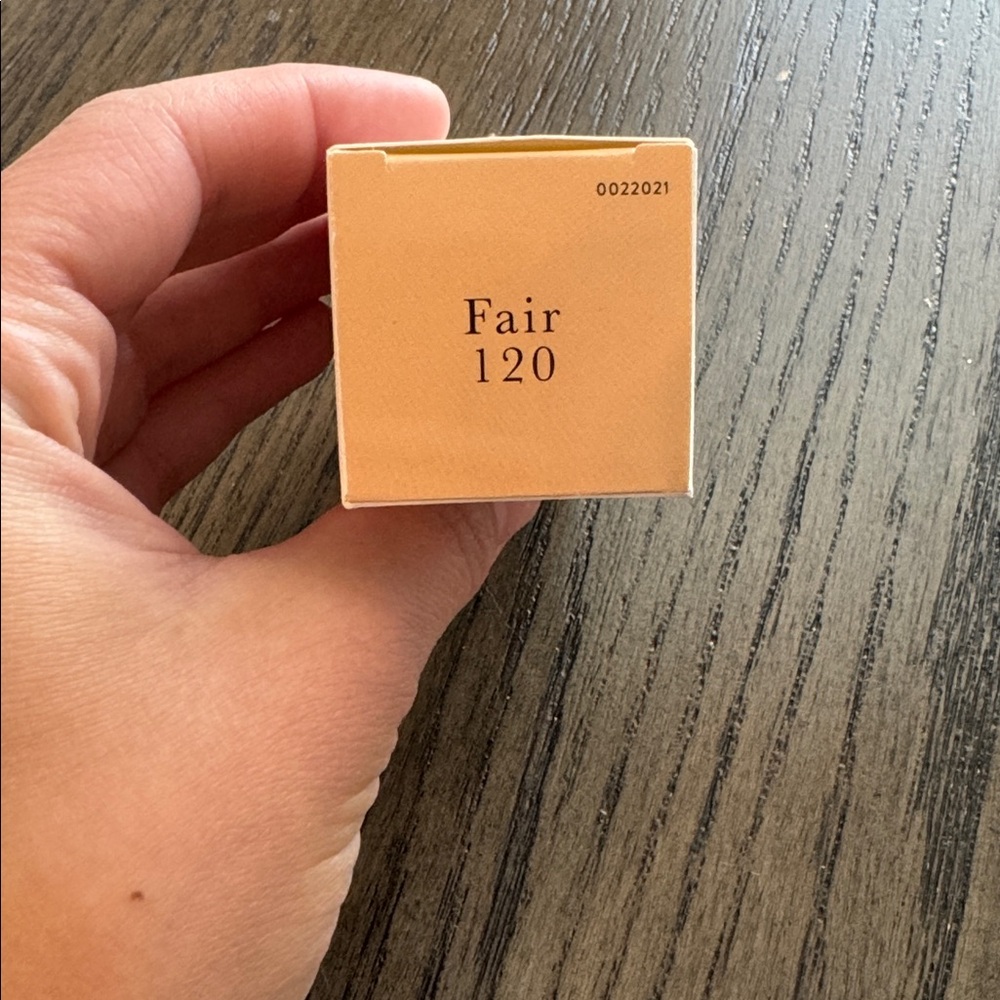 LAURA GELLER Double Take Liquid Foundation - Fair 120 - Picture 5 of 6